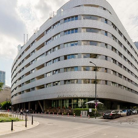Deluxe Apartment Wronia 45 With Ac, Parking & Balcony By Renters Prestige Warsaw Luaran gambar