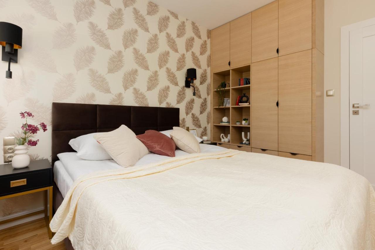 Deluxe Apartment Wronia 45 With Ac, Parking & Balcony By Renters Prestige Warsaw Luaran gambar